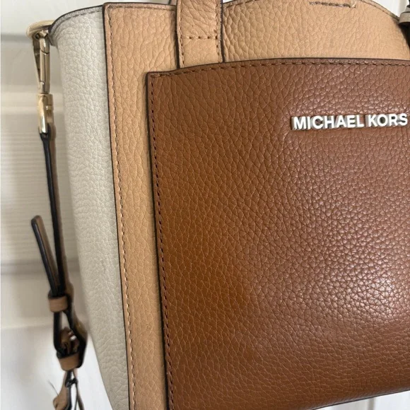 Michael Kors Tricolor Leather Gemma Small Tote Bag - Picture 6 of 16